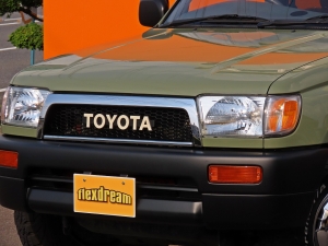 ハイラックスサーフクラシックコンプリート　シダーグリーン　ＴＯＹＯＴＡロゴグリル