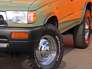 ハイラックスサーフクラシックコンプリート　シダーグリーン　ＴＯＹＯＴＡロゴグリル