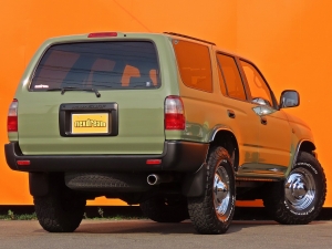 ハイラックスサーフクラシックコンプリート　シダーグリーン　ＴＯＹＯＴＡロゴグリル