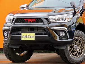 ハイラックスキャノピー　TRD　グリル