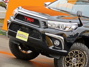 ハイラックスキャノピー　TRD　グリル