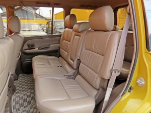 ランクルプラド後期モデル　本革シート　丸目フェイス　ＴＯＹＯＴＡロゴグリル