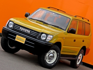 ランクルプラド後期モデル　本革シート　丸目フェイス　ＴＯＹＯＴＡロゴグリル