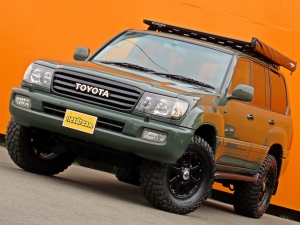 ランクル１００アーミーグリーン　ライノラック　オーニング　ＴＯＹＯＴＡロゴグリル