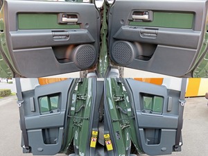 ＦＪクルーザーアーミーグリーン　トレイル仕様カスタム　ルーフパネル同色