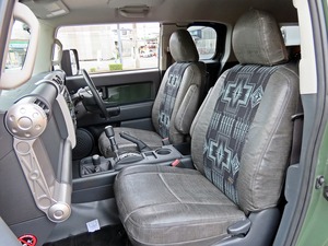 ＦＪクルーザーアーミーグリーン　トレイル仕様カスタム　ルーフパネル同色
