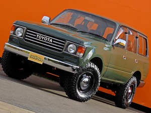 ランクル８０クラシックコンプリート　丸目換装　アーミーグリーン