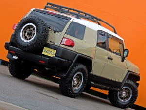 ＦＪクルーザーベージュ　ＵＳ仕様カスタム　リフトアップ