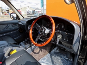 ランクル８０純正ブラック　特別仕様車　リフトアップ