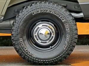 ランクルプラドキャンプ　アウトドア　レジャー　４ＷＤ　ＳＵＶ
