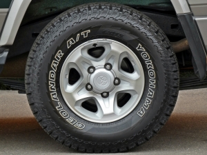 ランクル７０キャンプ　アウトドア　レジャー　４ＷＤ　ＳＵＶ