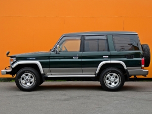 ランクル７０キャンプ　アウトドア　レジャー　４ＷＤ　ＳＵＶ