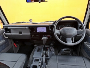 ランクル７０キャンプ　アウトドア　レジャー　４ＷＤ　ＳＵＶ