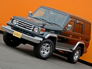 ランクル７０キャンプ　アウトドア　レジャー　４ＷＤ　ＳＵＶ