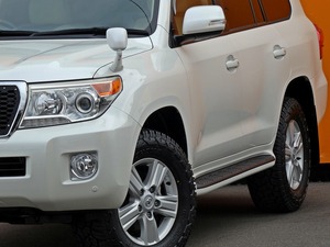 ランクル２００中期モデル　パールホワイト　ベージュ内装