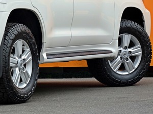 ランクル２００中期モデル　パールホワイト　ベージュ内装