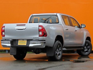 ハイラックス即納可　登録済み未使用車　シルバー