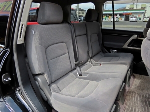 ランクル２００１ＵＲ４６００ｃｃエンジン　ブラック　改良後前期モデル