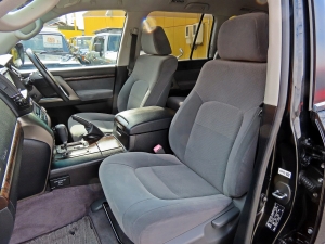 ランクル２００１ＵＲ４６００ｃｃエンジン　ブラック　改良後前期モデル