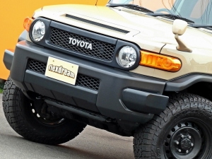 ＦＪクルーザーベージュ　４ｘ４ＡＲＢ　リフトアップ