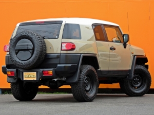 ＦＪクルーザーベージュ　４ｘ４ＡＲＢ　リフトアップ