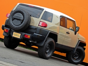 ＦＪクルーザーベージュ　４ｘ４ＡＲＢ　リフトアップ