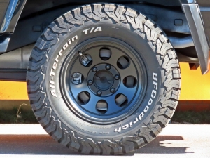 ランクルプラドブラック　リフトアップ　１ＫＺ３．０ディーゼルターボ