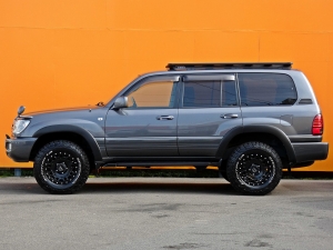 ランクル１００グレー　リフトアップ　ＴＯＹＯＴＡロゴグリル