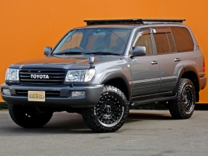 ランクル１００グレー　リフトアップ　ＴＯＹＯＴＡロゴグリル