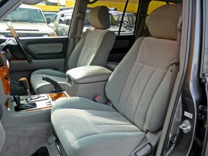 ランクル１００グレー　リフトアップ　ＴＯＹＯＴＡロゴグリル
