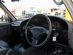 ランクル８０４ｘ４ＡＲＢ　ディーゼル　マニュアル　リフトアップ