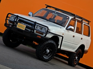 ランクル８０４ｘ４ＡＲＢ　ディーゼル　マニュアル　リフトアップ