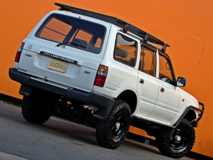 ランクル８０４ｘ４ＡＲＢ　ディーゼル　マニュアル　リフトアップ