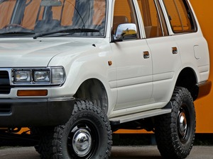 ランクル８０キャンプ　アウトドア　レジャー　４ＷＤ　ＳＵＶ