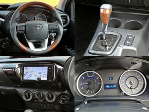 ハイラックスタコマックス　ＴＲＤロールバー　シルバー