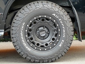 ランクル２００キャンプ　アウトドア　レジャー　４ＷＤ　ＳＵＶ