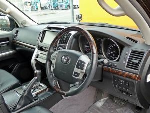 ランクル２００キャンプ　アウトドア　レジャー　４ＷＤ　ＳＵＶ
