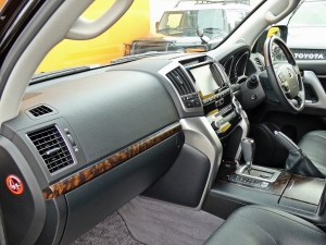 ランクル２００キャンプ　アウトドア　レジャー　４ＷＤ　ＳＵＶ