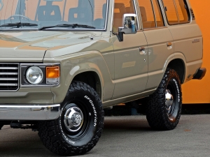 ランクル６０ベージュ　丸目　ハイルーフ　ガソリン　オートマ