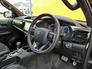 ハイラックスＧＲーＳｐｏｒｔｓ　ＡＲＢ　タンドラフェイス