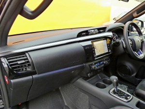ハイラックスＧＲーＳｐｏｒｔｓ　ＡＲＢ　タンドラフェイス