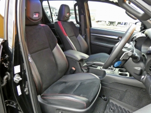 ハイラックスＧＲーＳｐｏｒｔｓ　ＡＲＢ　タンドラフェイス
