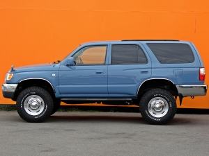 ハイラックスサーフクラシックカスタム　１８５サーフ　ＴＯＹＯＴＡロゴグリル