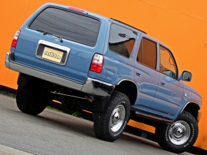 ハイラックスサーフクラシックカスタム　１８５サーフ　ＴＯＹＯＴＡロゴグリル