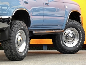 ハイラックスサーフクラシックカスタム　１８５サーフ　ＴＯＹＯＴＡロゴグリル