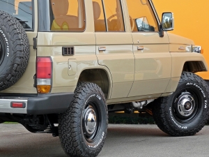 ランクル７０キャンプ　アウトドア　レジャー　４ＷＤ　ＳＵＶ