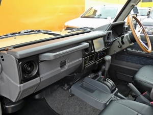 ランクル７０キャンプ　アウトドア　レジャー　４ＷＤ　ＳＵＶ