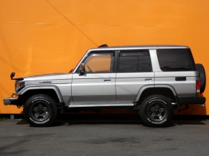 ランクル７０キャンプ　アウトドア　レジャー　４ＷＤ　ＳＵＶ