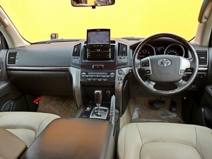 ランクル２００キャンプ　アウトドア　レジャー　４ＷＤ　ＳＵＶ