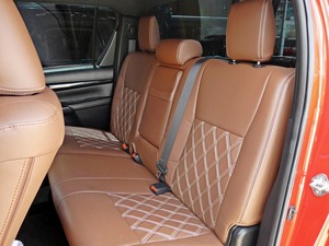 ハイラックスキャンプ　アウトドア　レジャー　４ＷＤ　ＳＵＶ
